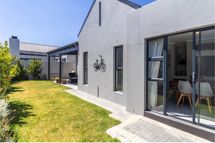 To Let 3 Bedroom Property for Rent in Aan de Wijnlanden Western Cape
